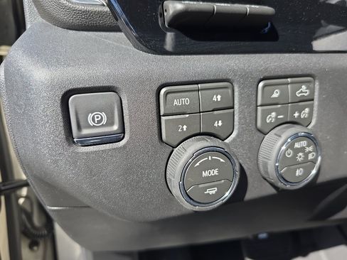 New 2026 Chevrolet Silverado 1500 High Country AWD/4WD image 14