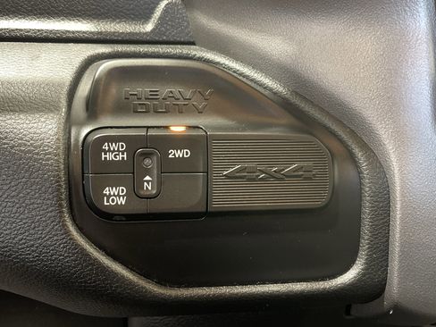 Used 2022 RAM 2500 Big Horn w/ Cold Weather Group image 25