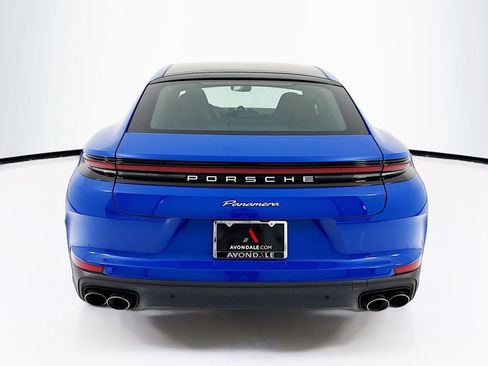 Certified 2025 Porsche Panamera image 10