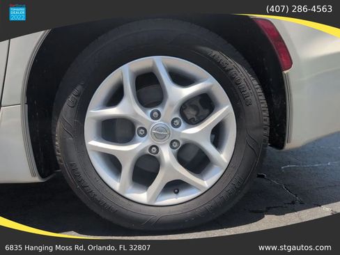 Used 2017 Chrysler Pacifica Touring-L Plus FWD image 29