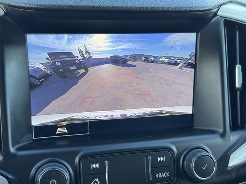 Used 2024 GMC Terrain SLT image 15