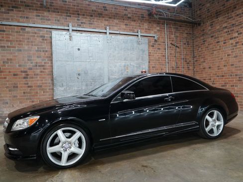 Used 2011 Mercedes-Benz CL 550 4MATIC w/ Sport Pkg Plus One image 8