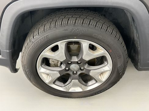 Used 2020 Jeep Compass Limited AWD/4WD image 11
