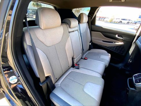 Used 2019 Hyundai Santa Fe SEL image 18