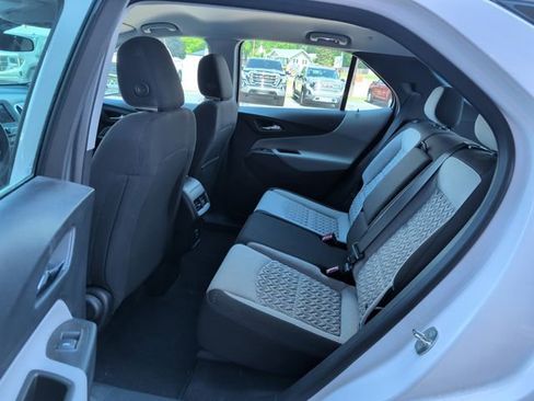Used 2023 Chevrolet Equinox LS FWD image 22