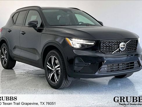 New 2026 Volvo XC40 B5 Core w/ Protection Package Premier AWD/4WD image 1