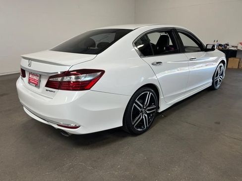 Used 2017 Honda Accord Sport image 3