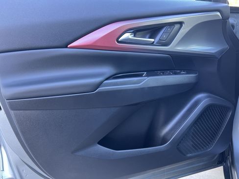 Certified 2024 Chevrolet Equinox EV RS FWD image 25