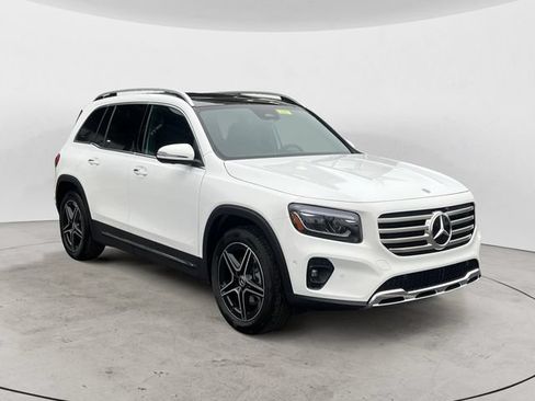Used 2026 Mercedes-Benz GLB 250 4MATIC image 7