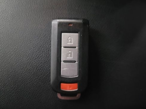 Used 2017 Mitsubishi Outlander Sport SE image 32