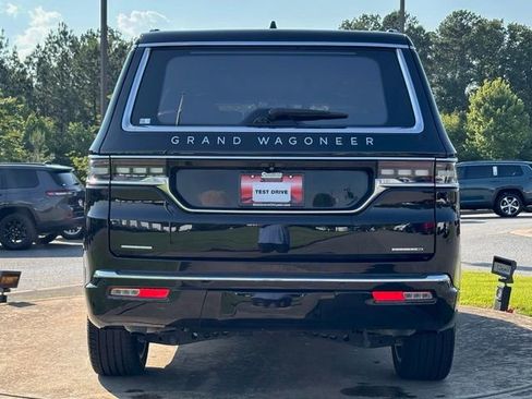 Used 2022 Jeep Grand Wagoneer Series II w/ Premium Group II AWD/4WD image 6