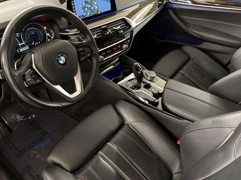 Used 2019 BMW 530e 530e iPerformance w/ Convenience Package image 11