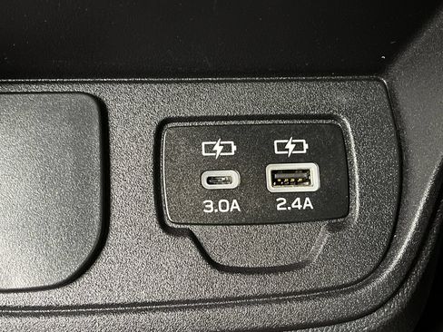 Used 2023 Subaru Ascent 8-Passenger AWD/4WD image 10