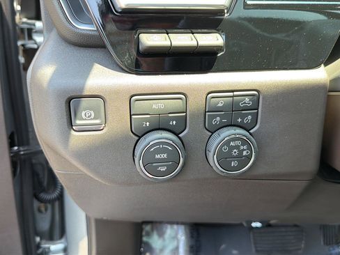 New 2026 Chevrolet Silverado 1500 LTZ w/ LTZ Premium Package AWD/4WD image 20