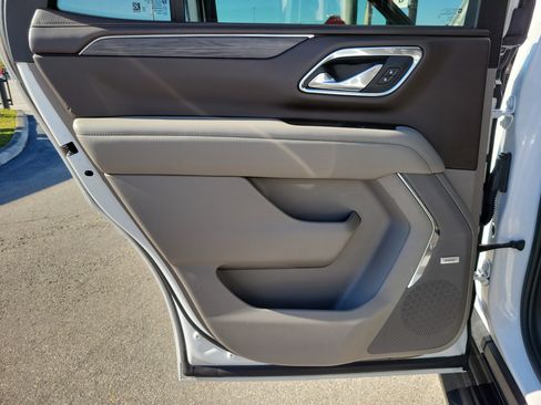 Used 2023 GMC Yukon SLT image 26