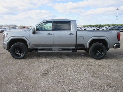 New 2026 GMC Sierra 2500 SLT w/ SLT Premium Package image 10