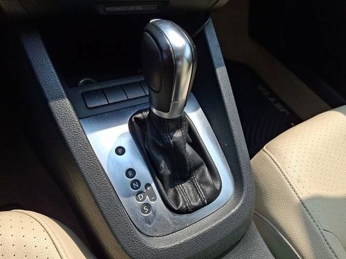 Used 2013 Volkswagen Jetta SE FWD image 15