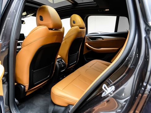 Used 2025 BMW X4 xDrive30i image 42