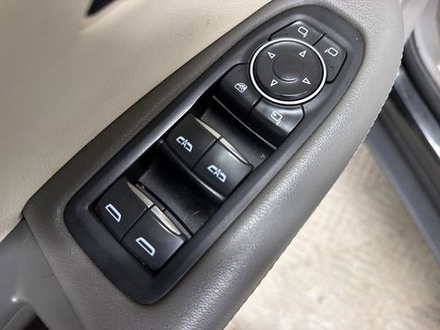 Used 2019 Cadillac XT5 Premium Luxury FWD image 18