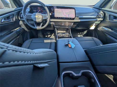 New 2026 Chevrolet Traverse LT w/ Sun and Wheel Package FWD image 51