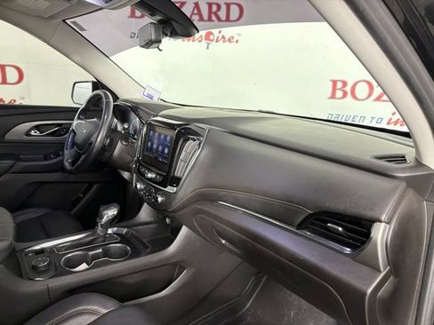 Used 2021 Chevrolet Traverse RS FWD image 17