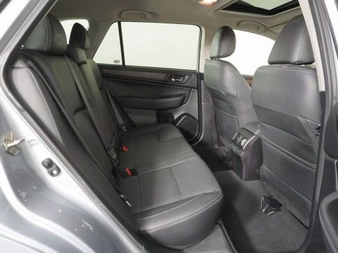 Used 2016 Subaru Outback 2.5i Limited image 38