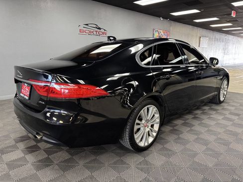 Used 2020 Jaguar XF Premium image 14