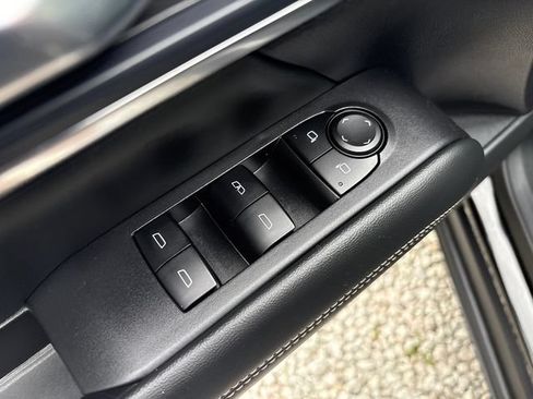 Certified 2025 GMC Terrain Elevation AWD/4WD image 24