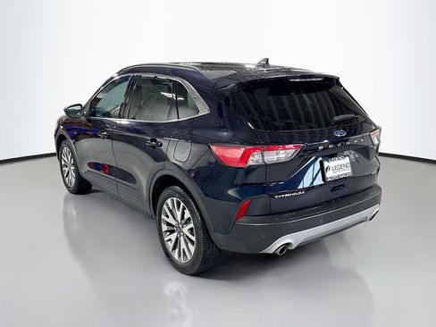 Used 2021 Ford Escape Titanium image 9