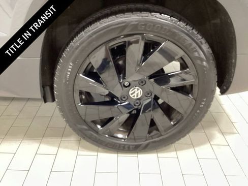 Used 2024 Volkswagen Taos SEL AWD/4WD image 23