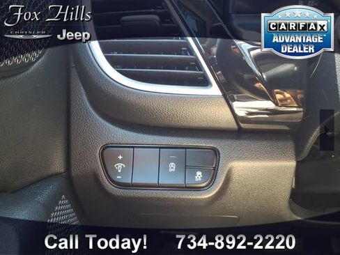 Used 2024 Kia Seltos S AWD/4WD image 15