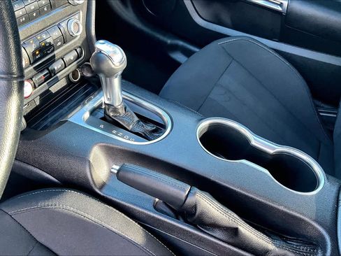 Used 2020 Ford Mustang Coupe RWD image 15