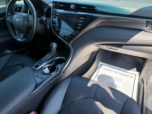 Used 2020 Toyota Camry XSE image 17