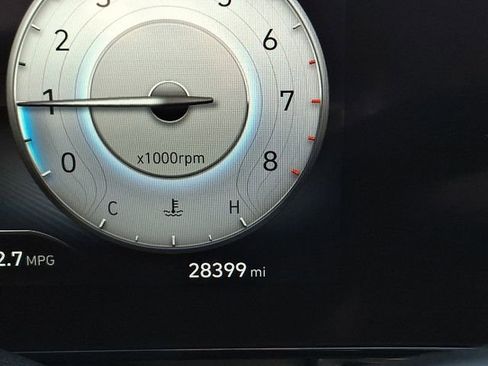 Used 2023 Hyundai Elantra SEL w/ Convenience Package image 19