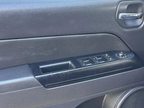 Used 2015 Jeep Patriot Sport w/ Power Value Group AWD/4WD image 10