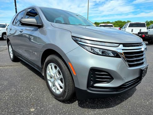 Used 2023 Chevrolet Equinox LS FWD image 10