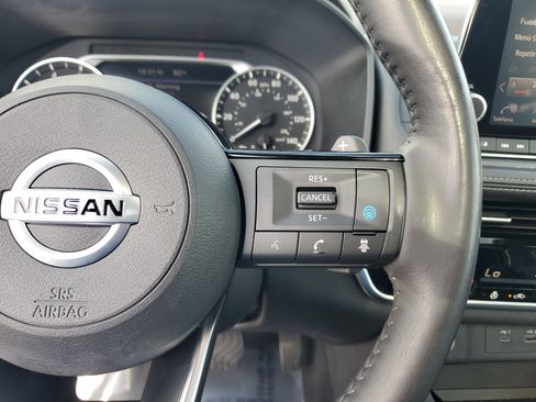 Used 2021 Nissan Rogue SV w/ Premium Package image 19