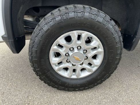 Certified 2024 Chevrolet Silverado 2500 LTZ w/ LTZ Premium Package AWD/4WD image 32