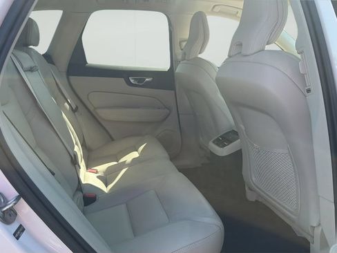 Used 2026 Volvo XC60 B5 Ultra AWD/4WD image 10