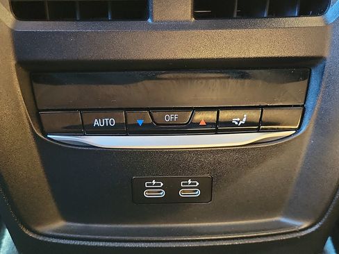 Used 2025 BMW i4 eDrive40 w/ Parking Assistance Package RWD image 13