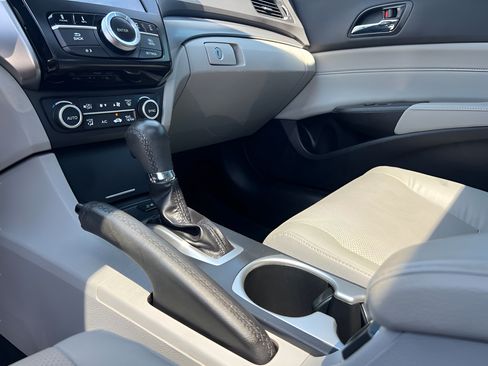 Used 2016 Acura ILX FWD image 77