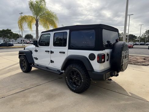 Used 2023 Jeep Wrangler Sport S image 6