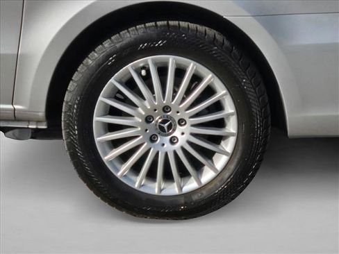 Used 2021 Mercedes-Benz Metris Passenger image 24
