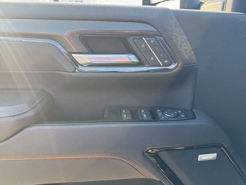 Used 2025 GMC Sierra 2500 AT4 w/ AT4 Premium Plus Package image 14