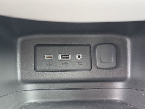 Used 2024 Chevrolet Equinox LT FWD image 26