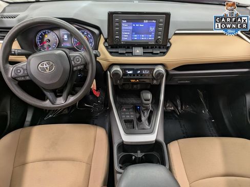 Used 2022 Toyota RAV4 LE AWD/4WD image 24