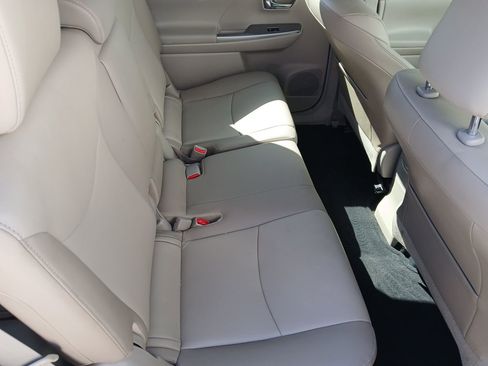 Used 2017 Toyota Prius V Four image 18