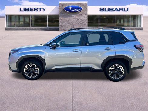 Used 2026 Subaru Forester Premium AWD/4WD image 2
