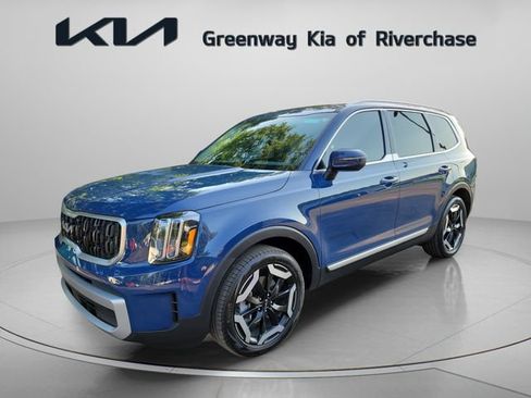 Used 2023 Kia Telluride EX FWD image 3