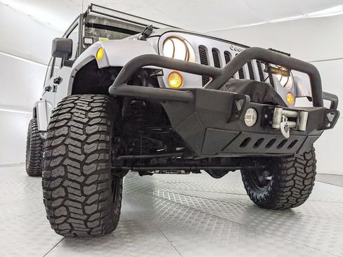 Used 2014 Jeep Wrangler Unlimited Rubicon w/ Dual Top Group AWD/4WD image 26